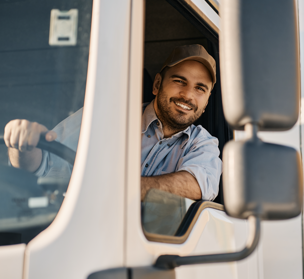 Happy driver that is using Tesnum